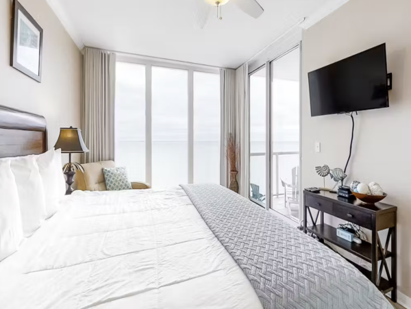 Wonderful Views of Navarre Beach from the 13th floor